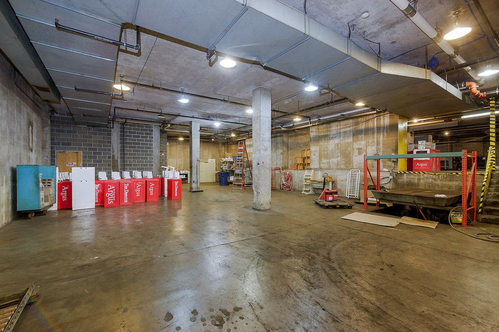 The Daily Dispatch Building: 1720 5th Ave, Moline, IL 61265